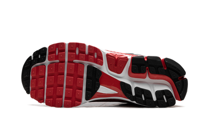 Zoom Vomero 5 "Metallic Silver University Red"