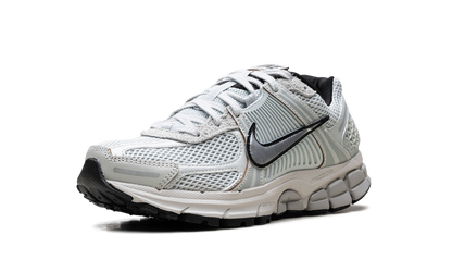 Zoom Vomero 5 WMNS "Light Silver Chrome"