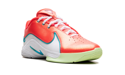 LeBron 22 "Christmas"