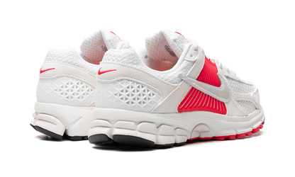 Air Zoom Vomero 5 WMNS "Siren Red"