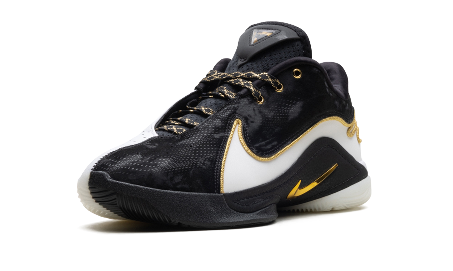 LeBron 22 "Mogul"