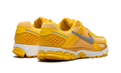 Zoom Vomero 5 "Varsity Maize"