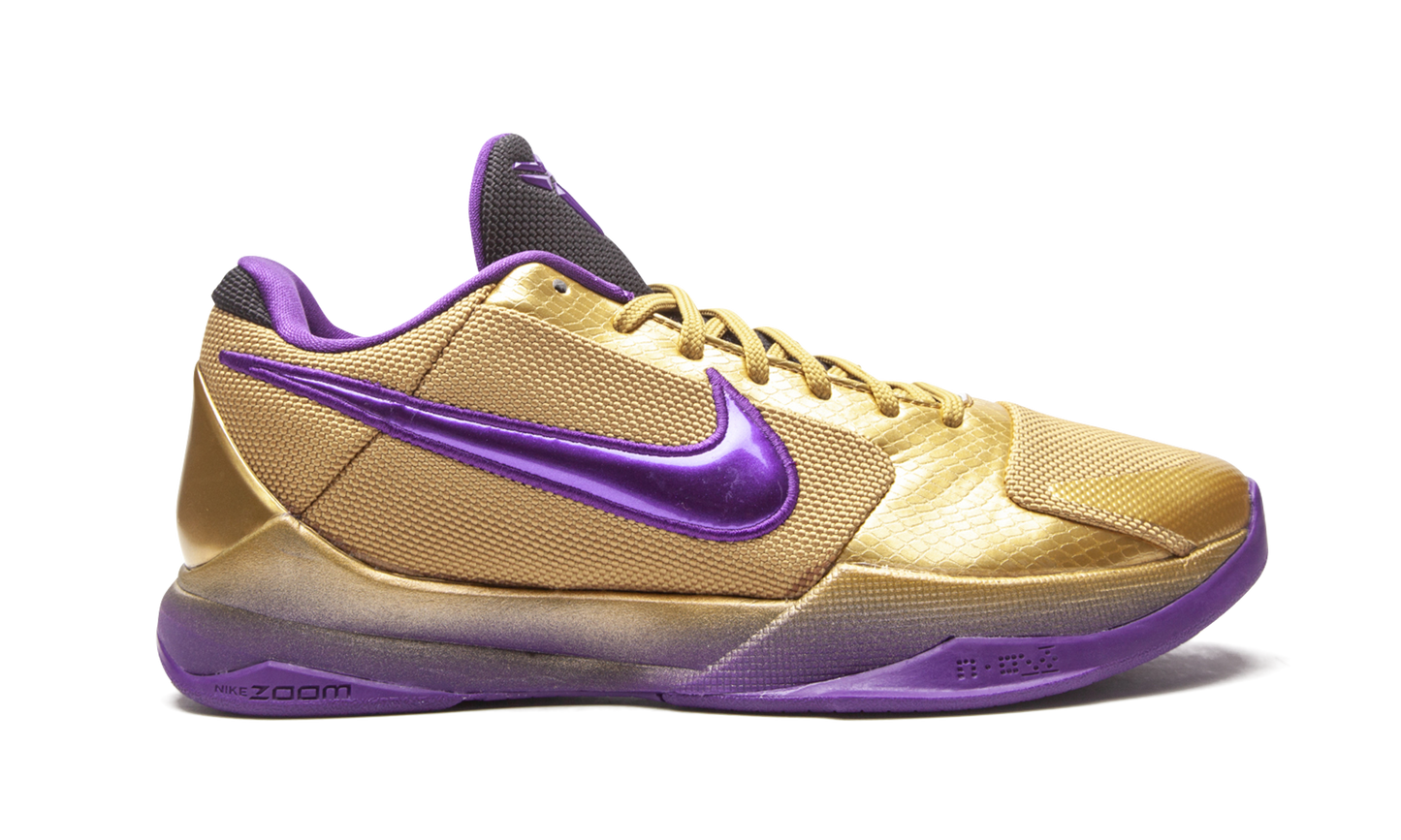 Kobe 5 Protro "Undefeated - Hall of Fame"