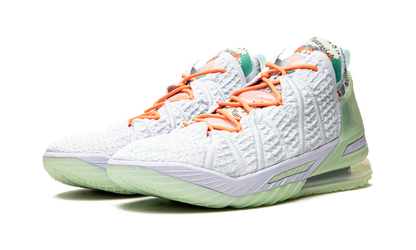LeBron 18 "Diana Taurasi GOAT Vision"