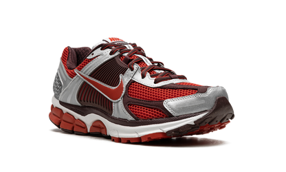 ZOOM VOMERO 5 WMNS "Team Red"