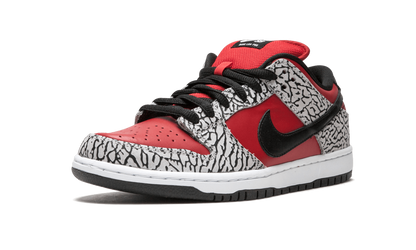SB Dunk Low Premium "Supreme - Red Cement"