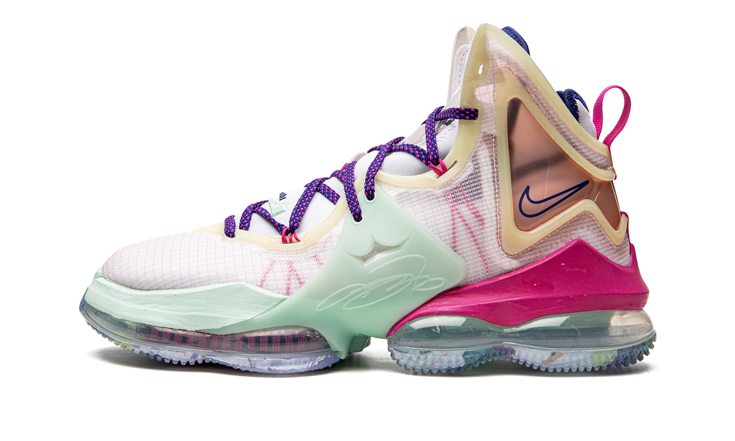 LeBron 19 "Valentine's Day"