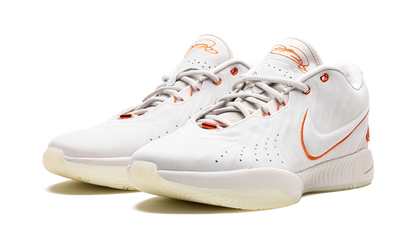 LeBron 21 "Akoya"