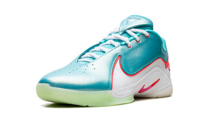 LeBron 22 "Christmas"