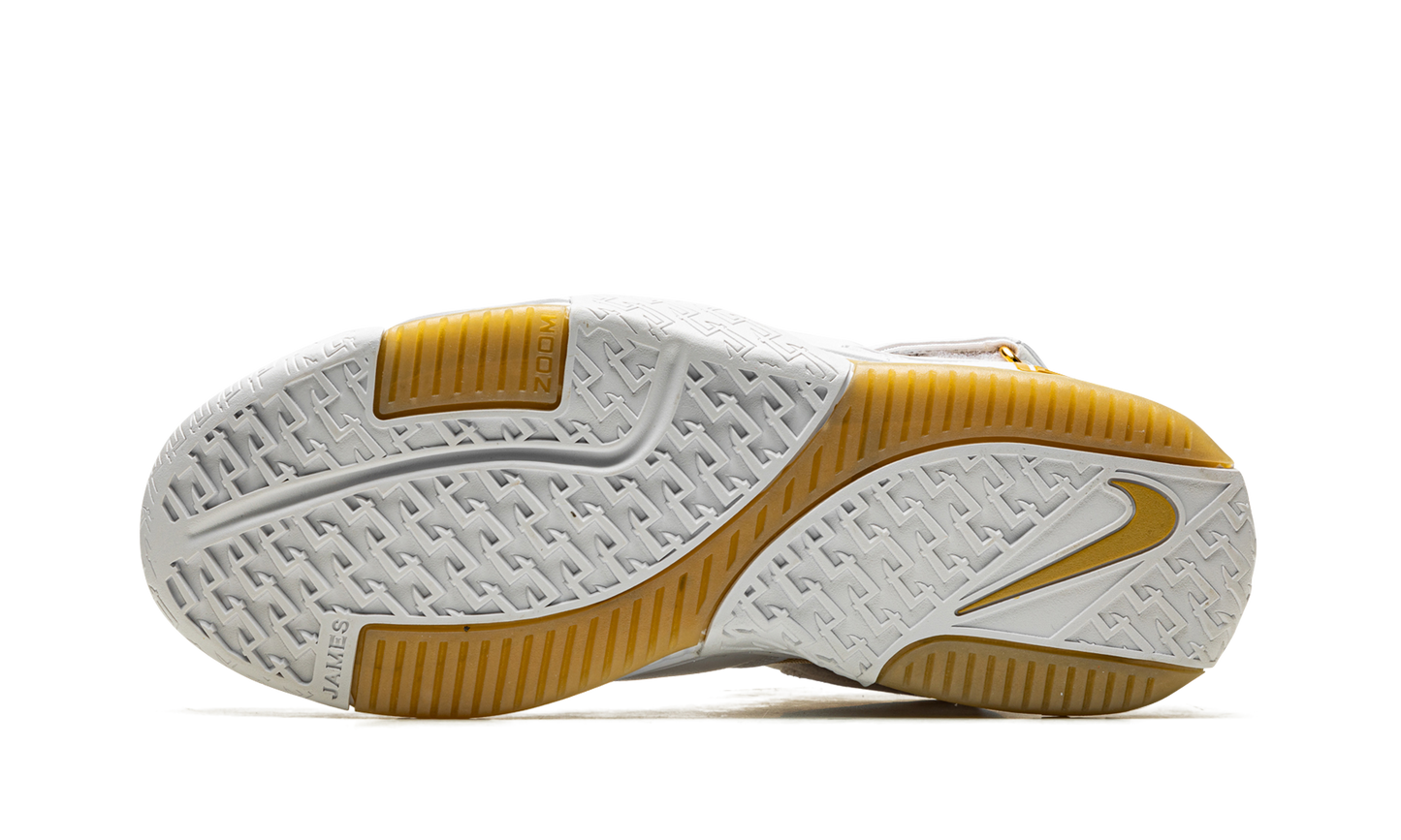 LeBron 2 "Maccabi Tel Aviv"