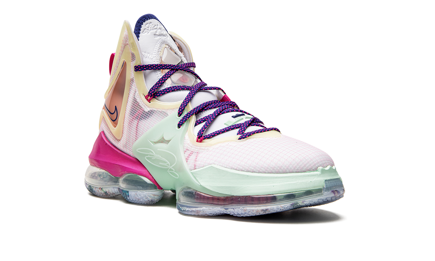 LeBron 19 "Valentine's Day"