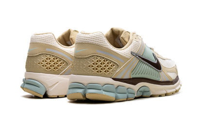 Air Zoom Vomero 5 "Team Gold Seafoam"