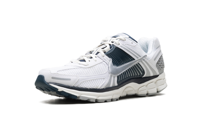 Air Zoom Vomero 5 WMNS "White Armory Navy"