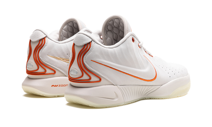 LeBron 21 "Akoya"